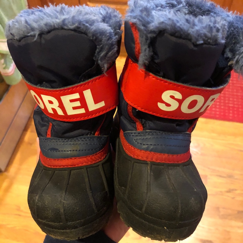 Sorel kid boots size 7